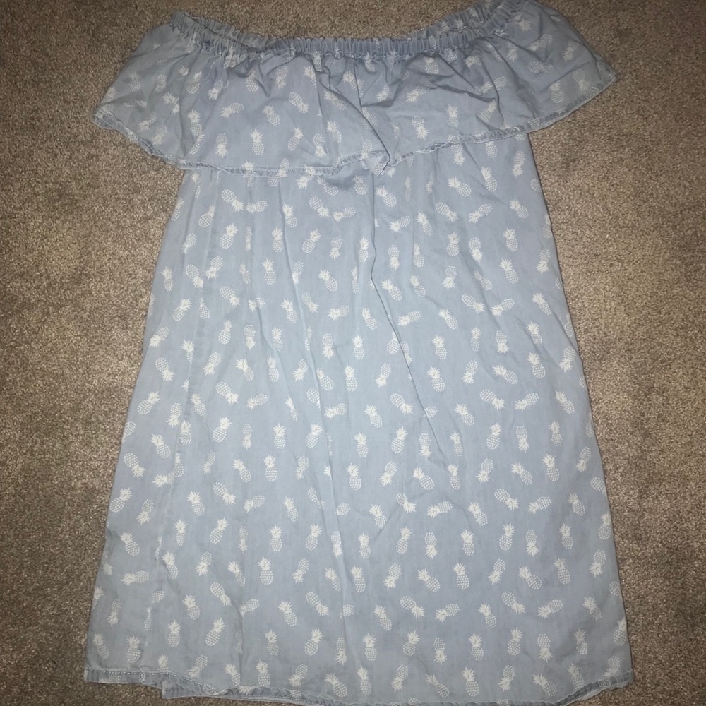 Off shoulder pineapple dress